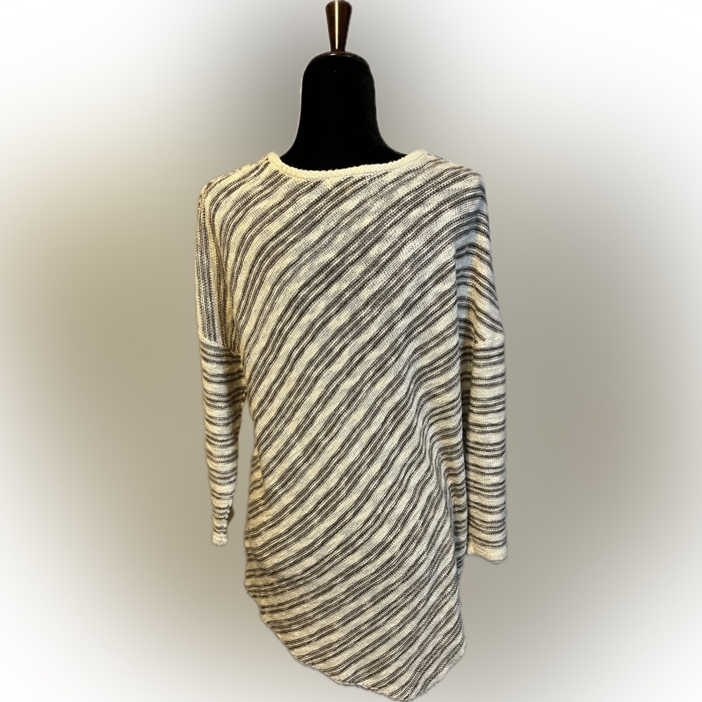 Democracy Striped Asymmetrical Hem Sweater Top Beige & Gray size M - Picture 5 of 16